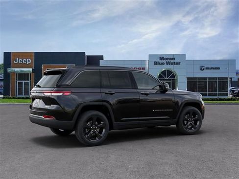 New 2026 Jeep Grand Cherokee Limited w/ Limited Altitude Package image 4