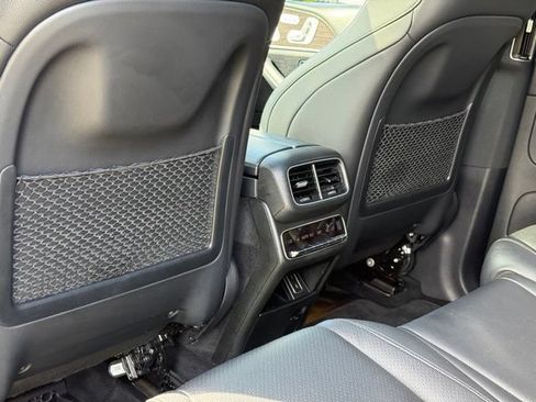 Used 2021 Mercedes-Benz GLS 450 4MATIC image 29