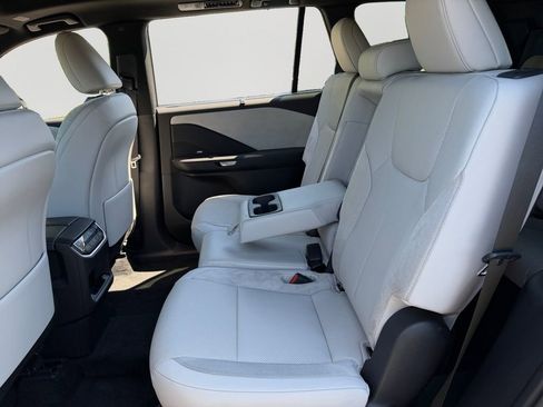 Certified 2026 Lexus TX 350 AWD w/ Technology Package image 13