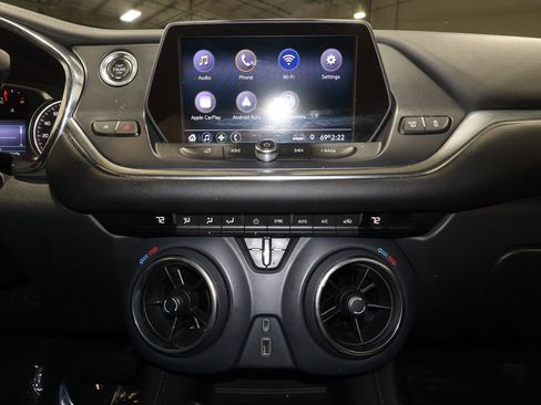 Used 2020 Chevrolet Blazer LT image 16