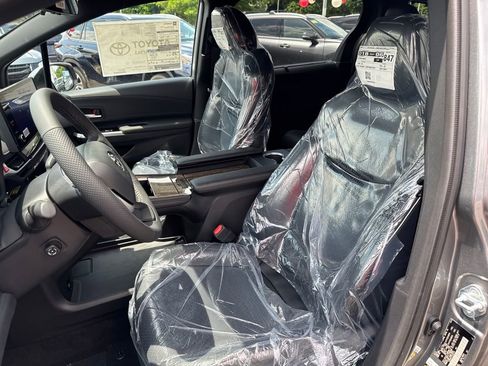 New 2026 Toyota Sienna Platinum AWD/4WD image 14