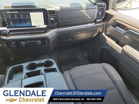 Certified 2025 Chevrolet Silverado 1500 LT RWD image 24