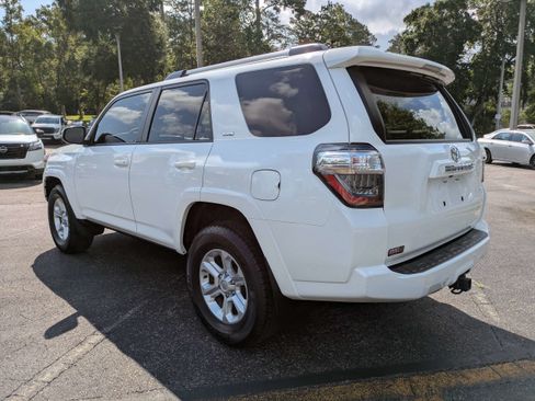 Used 2023 Toyota 4Runner SR5 Premium w/ Moonroof Package RWD image 6