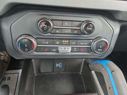 Used 2022 Ford Bronco Black Diamond AWD/4WD image 23