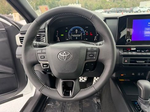 Certified 2025 Toyota Camry SE image 17