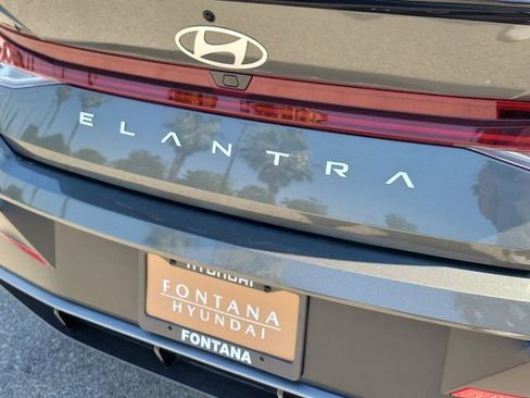 New 2026 Hyundai Elantra SEL Sport FWD image 28