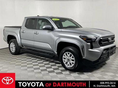 Used 2025 Toyota Tacoma SR5 AWD/4WD image 1