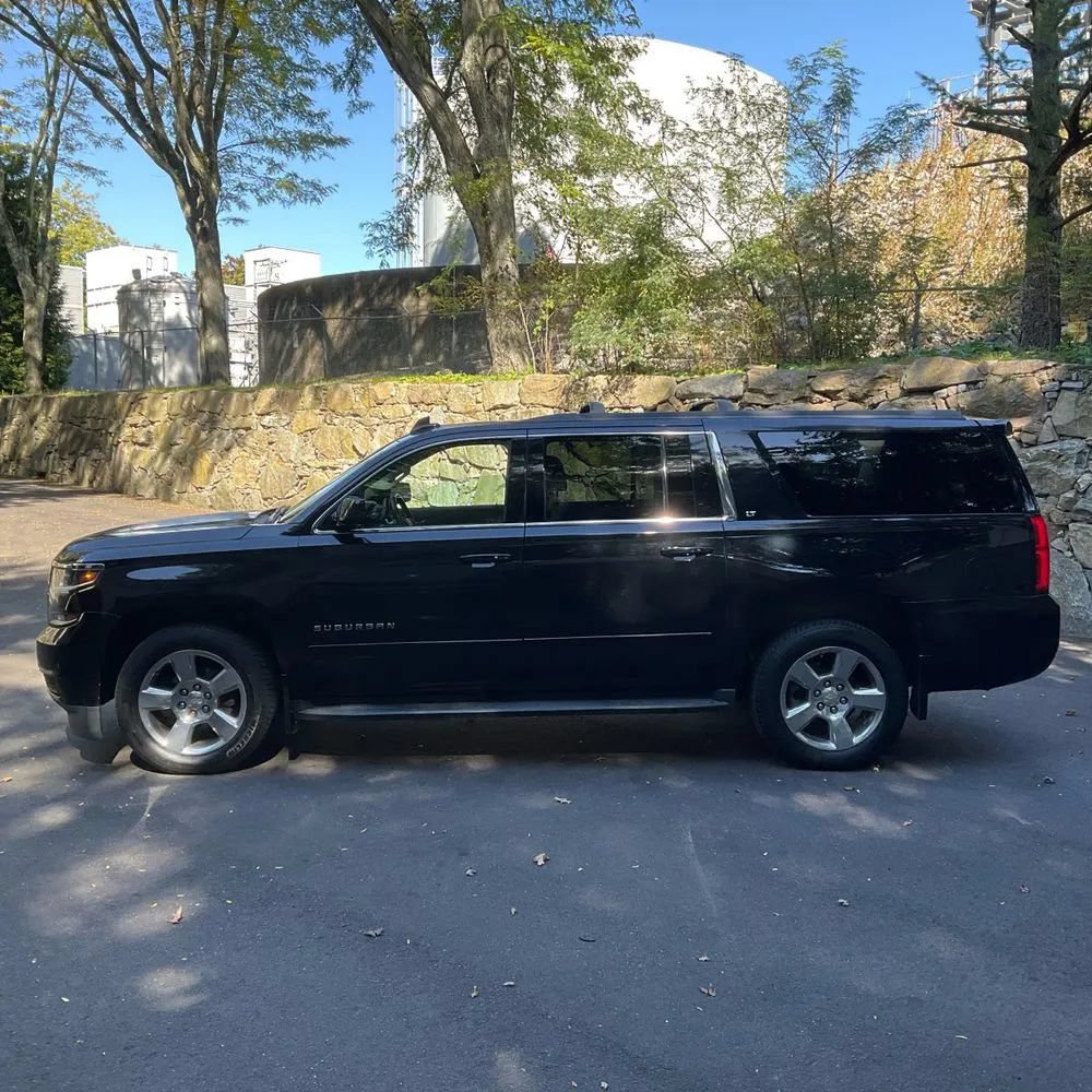 Used 2017 Chevrolet Suburban LT AWD/4WD image 8