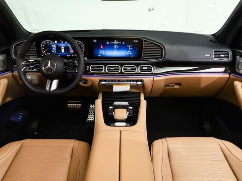 New 2026 Mercedes-Benz GLS 450 4MATIC image 7