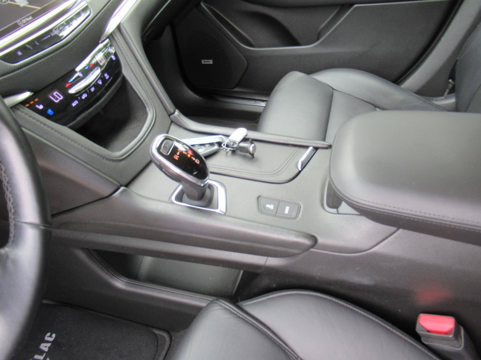 Used 2019 Cadillac XT5 Premium Luxury FWD image 18