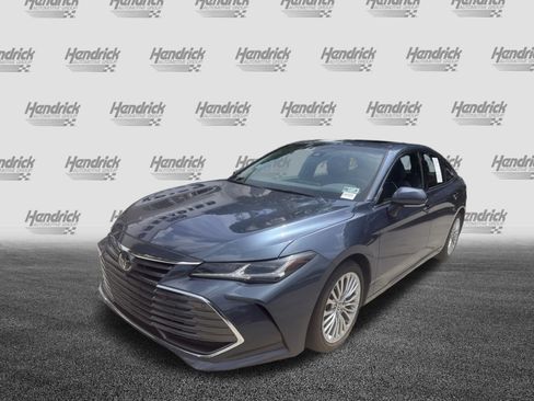 Used 2020 Toyota Avalon Limited w/ Advanced Safety Package FWD image 5