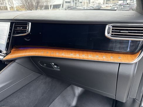 Used 2022 Jeep Grand Wagoneer Series III w/ Rear Seat Video Group 1 image 21