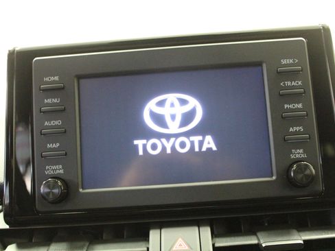 Used 2019 Toyota RAV4 XLE image 15