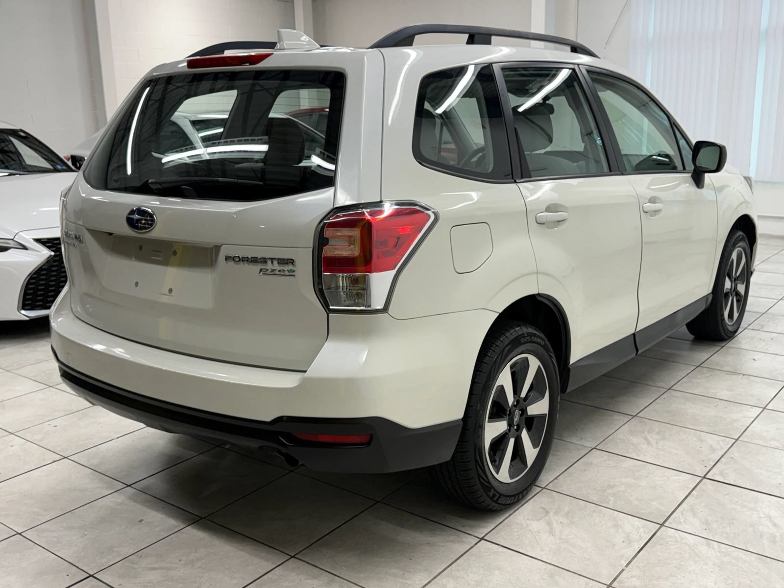 Used 2017 Subaru Forester 2.5i w/ Alloy Wheel Package AWD/4WD image 9