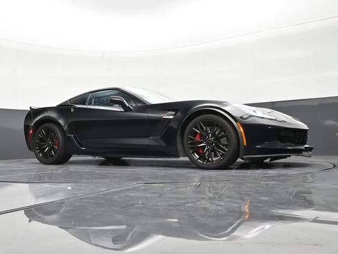 Used 2019 Chevrolet Corvette Z06 RWD image 26