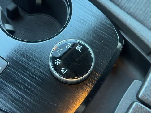 Used 2021 Nissan Rogue S image 27