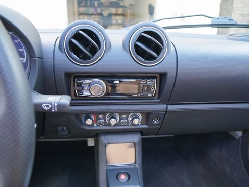 Used 2010 Tesla Roadster RWD image 28