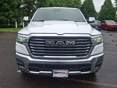 Certified 2025 RAM 1500 Laramie AWD/4WD image 8