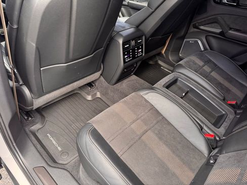 Certified 2023 Porsche Cayenne Turbo GT image 21