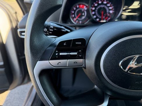 Used 2021 Hyundai Elantra SEL image 17