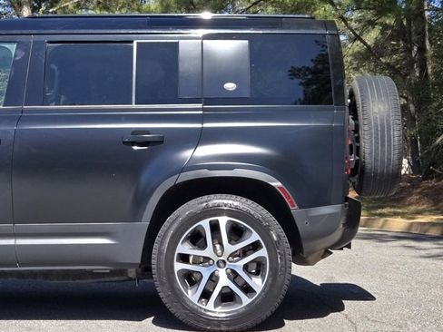 Used 2020 Land Rover Defender 110 HSE image 8