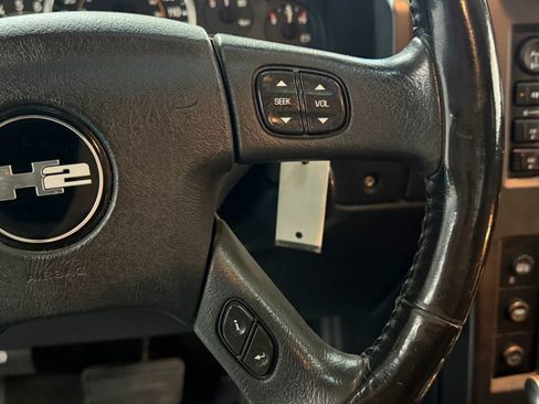 Used 2007 HUMMER H2 SUT Sport Utility Pickup 4D image 25