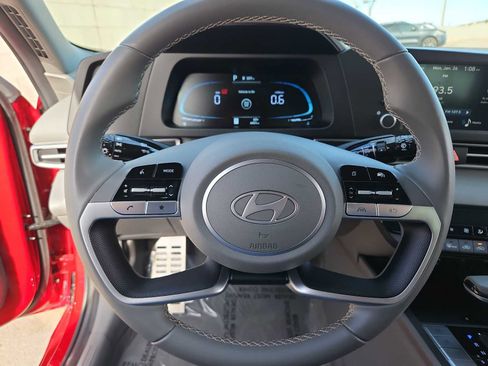 Certified 2025 Hyundai Elantra Sport image 22