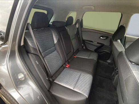 Certified 2023 Nissan Rogue SV image 33