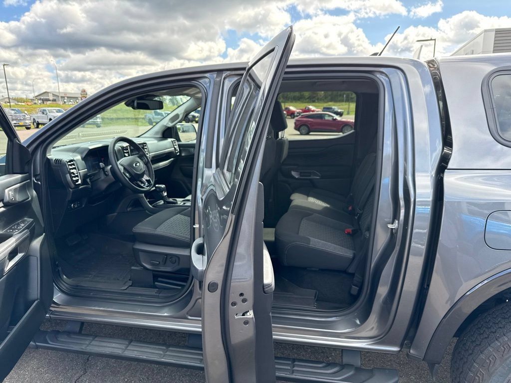 Used 2024 Ford Ranger XLT w/ Technology Package AWD/4WD image 9