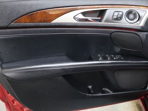 Used 2019 Lincoln MKZ Reserve FWD image 15