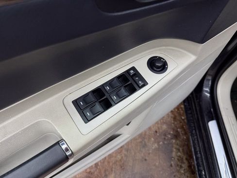 Used 2006 Chrysler 300 SRT8 w/ SRT Option Group II image 13