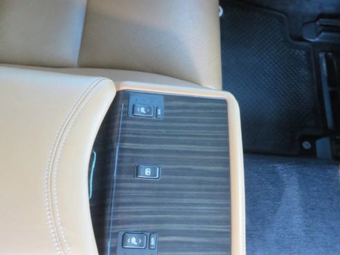 Used 2014 Lexus LS 460 AWD image 27