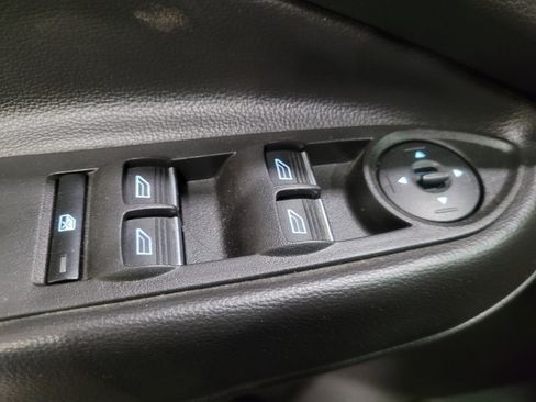 Used 2017 Ford Escape SE w/ Equipment Group 201A AWD/4WD image 27