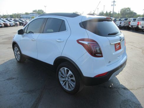 Certified 2019 Buick Encore Preferred FWD image 9