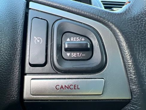Used 2017 Subaru Crosstrek 2.0i Premium AWD/4WD image 25