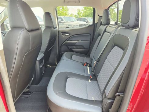 Used 2019 Chevrolet Colorado Z71 AWD/4WD image 13
