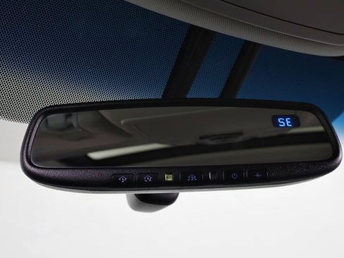 Used 2017 Toyota Sienna AWD image 36