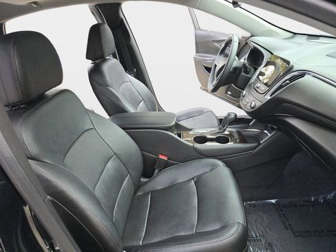 Used 2016 Chevrolet Malibu Premier w/ Driver Confidence Package II FWD image 12