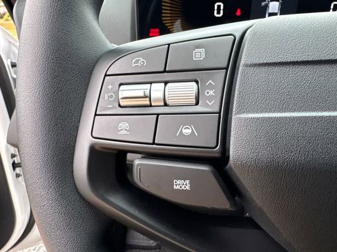 New 2025 Kia K4 LXS image 24