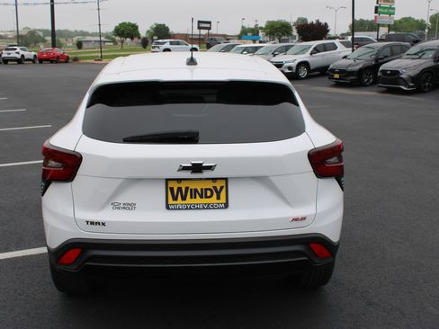 Used 2024 Chevrolet Trax RS w/ Driver Confidence Package FWD image 7