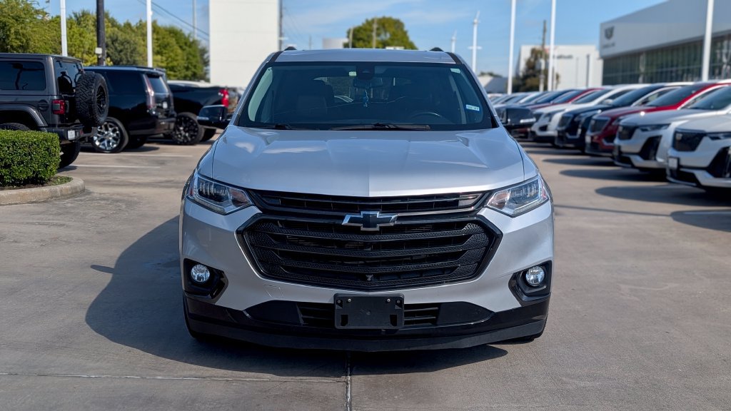 Used 2020 Chevrolet Traverse Premier w/ Redline Edition FWD image 2