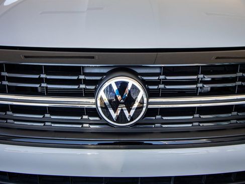 Used 2024 Volkswagen Jetta Sport FWD image 7