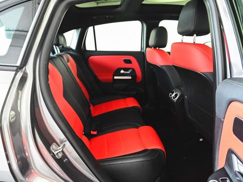 Used 2024 Mercedes-Benz GLA 35 AMG 4MATIC image 38