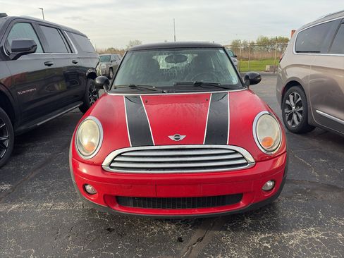 Used 2010 MINI Cooper Hardtop FWD image 2