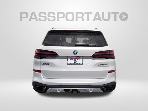 New 2026 BMW X5 xDrive50e image 5