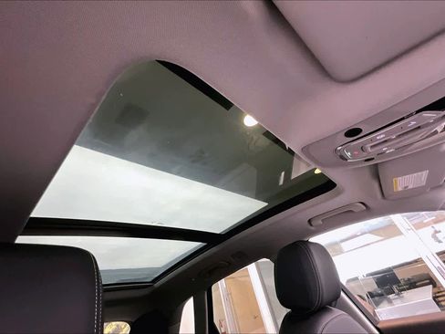 Used 2023 Audi Q5 2.0T Premium w/ Convenience Package image 13