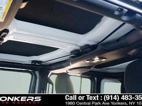 Used 2023 Jeep Wrangler Unlimited Rubicon w/ Safety Group image 46