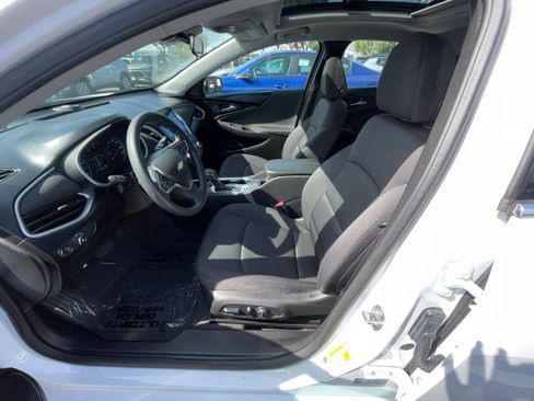 Used 2024 Chevrolet Malibu LT image 29