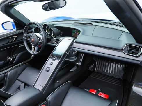 Used 2015 Porsche 918 Spyder AWD/4WD image 26