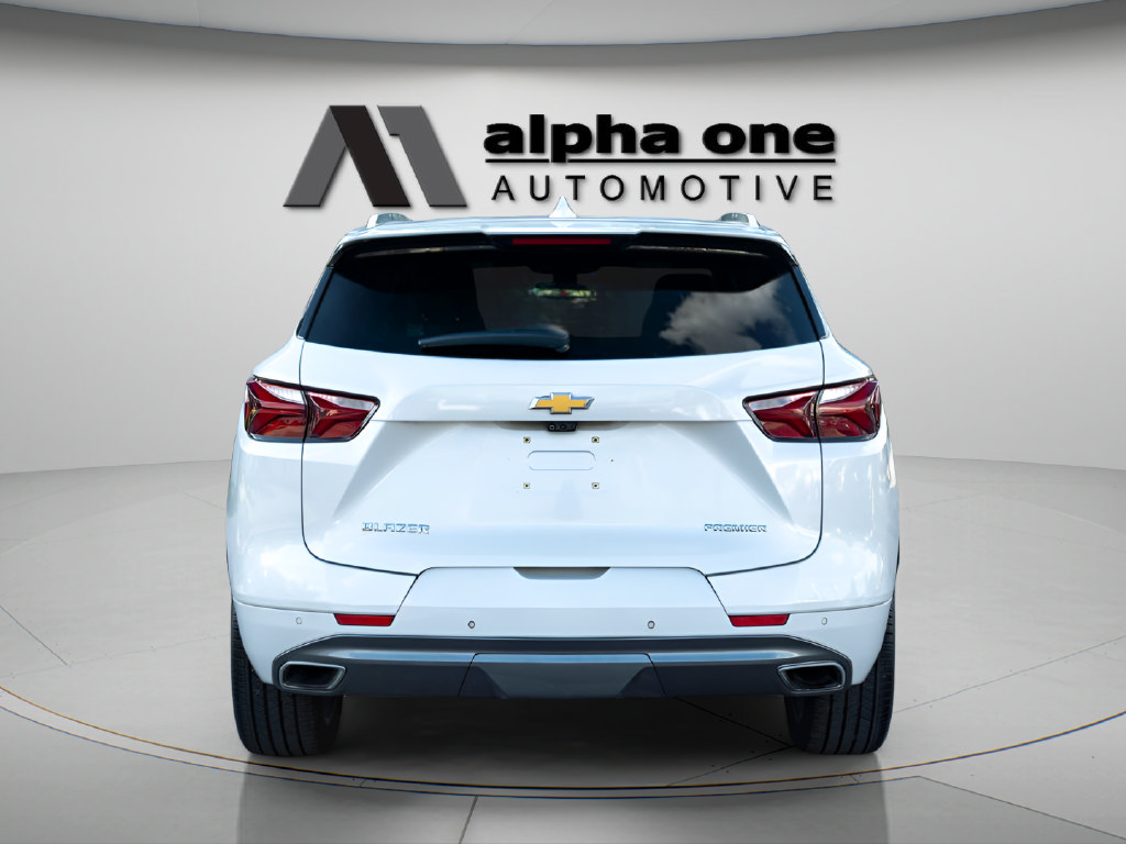 Used 2021 Chevrolet Blazer Premier w/ Driver Confidence II Package FWD image 9